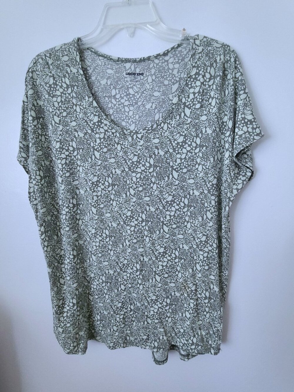 Lands End Lightweight Short Sleeve Top-Large